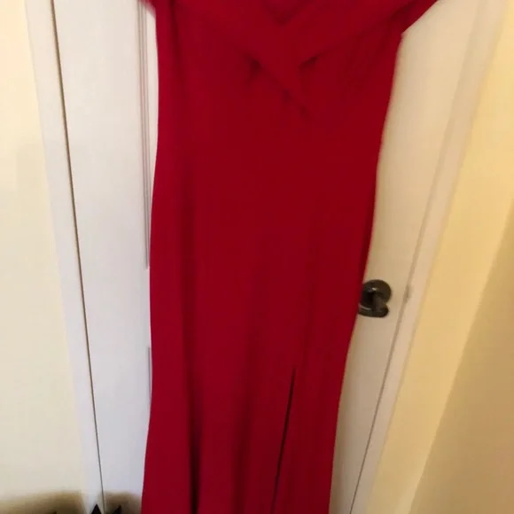 Red dress gown - Picture 2 of 5